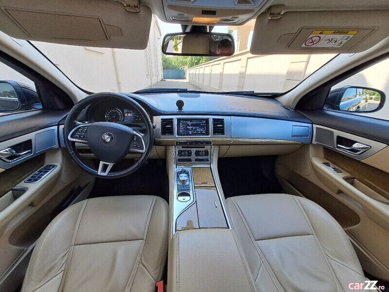 Second-hand Jaguar XF 200 CP (147 kW) 2015 Negru Berlinǎ