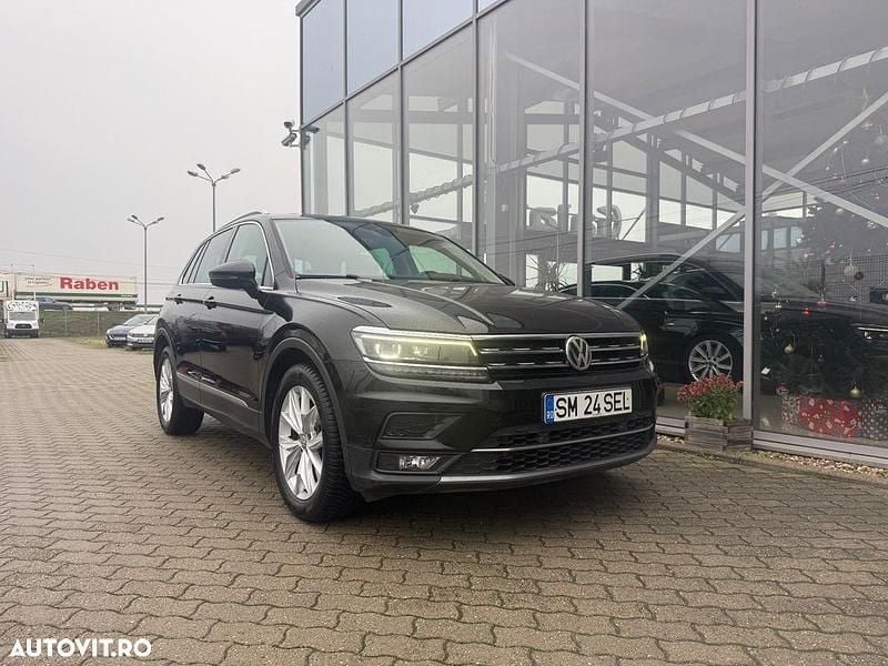 Culoarenegru Utilizat 2018 VW Tiguan Highline SUV | 16.900 EUR (Super Preț) - Imagine 1/4
