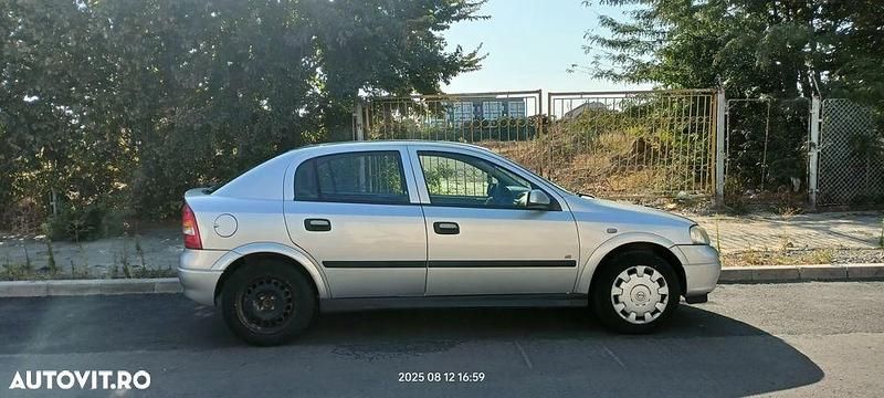 Culoaregri Utilizat 2007 Opel Astra Classic Berlinǎ | 2.000 EUR (Preț OK) - Imagine 1/4