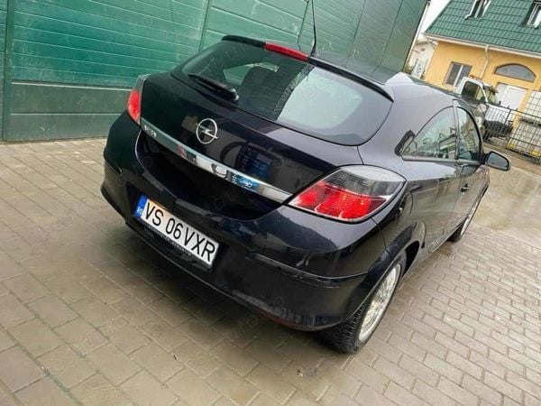 Utilizat 2005 Opel GT Hatchback | 2.150 EUR - Imagine 1/4