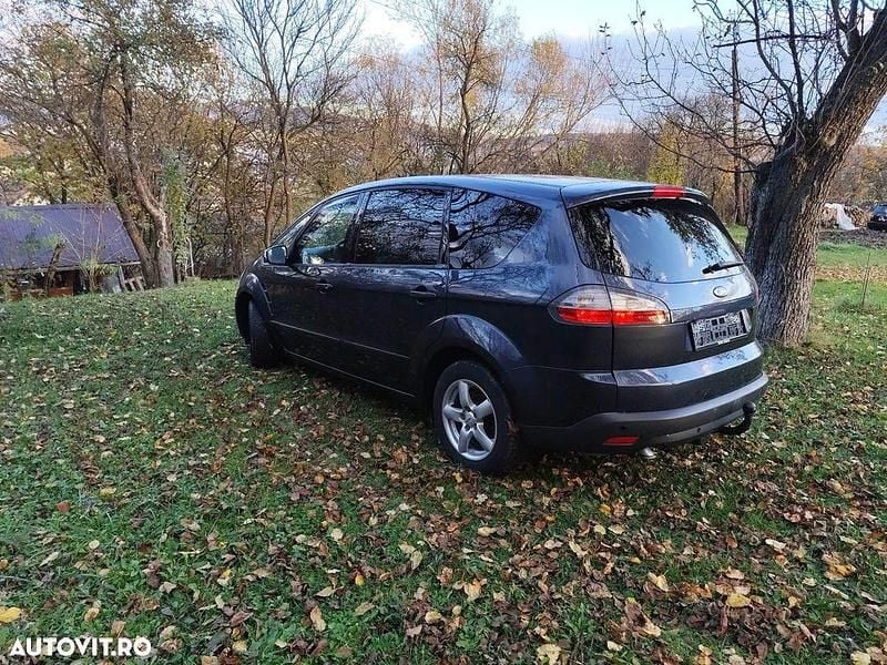Second-hand Ford S-MAX Titanium 140 CP (102 kW) 2010 Culoaregri Monovolum