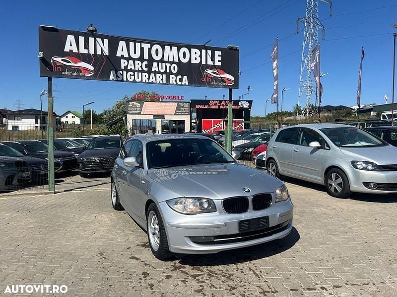 Culoareargint Utilizat 2011 BMW 118 Hatchback | 4.900 EUR (Super Preț) - Imagine 1/4