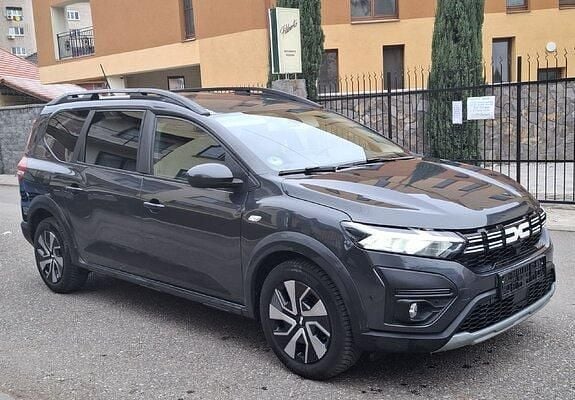 Gri Utilizat 2022 Dacia Jogger Monovolum | 11.899 EUR (Super Preț) - Imagine 1/4