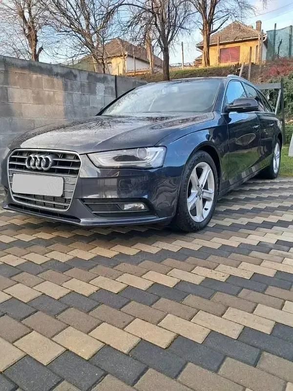 Second-hand Audi A4 150 CP (110 kW) 2013 Albastru Break