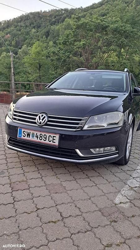 Culoarenegru Utilizat 2011 VW Passat Break | 4.650 EUR (Preț OK) - Imagine 1/4
