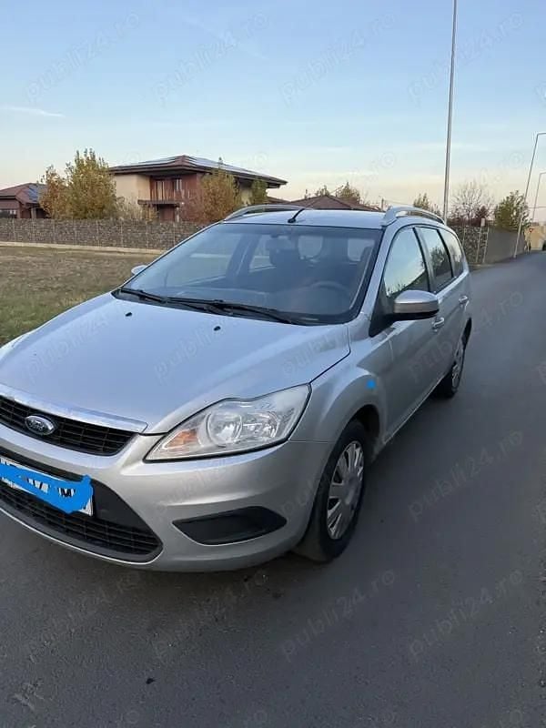 Gri Utilizat 2010 Ford Focus Break | 2.950 EUR (Puțin scump) - Imagine 1/4