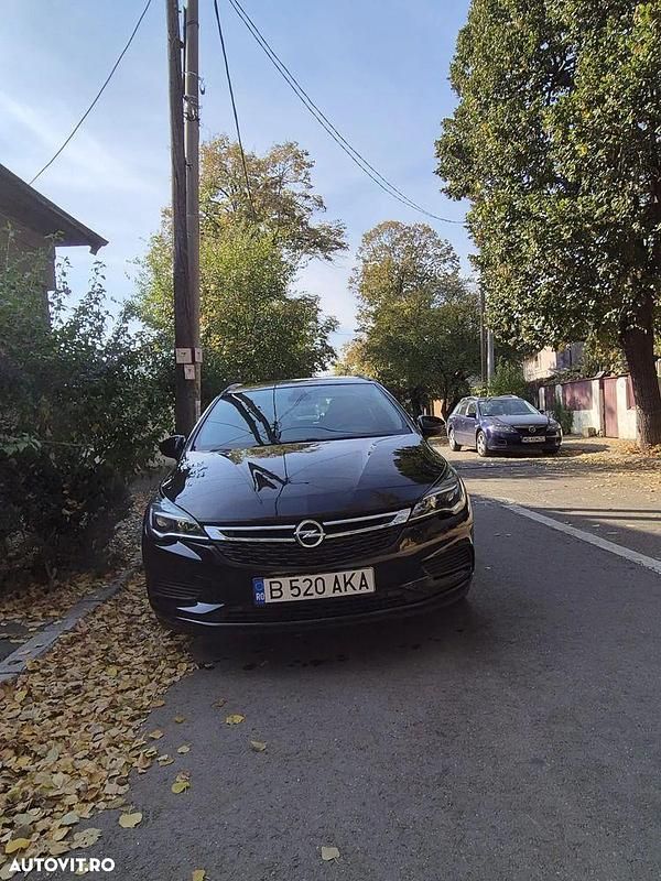 Second-hand Opel Astra Edition 125 CP (91 kW) 2018 Culoarenegru Break