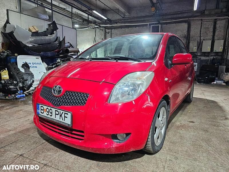 Culoarerosu Utilizat 2008 Toyota Yaris Terra | 3.800 EUR (Scump) - Imagine 1/4