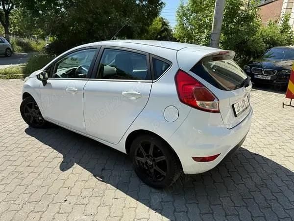 Second-hand Ford Fiesta 90 CP (66 kW) 2017 Alb Hatchback