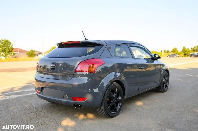 Culoaregri Utilizat 2009 Kia ProCeed Hatchback | 3.800 EUR - Imagine 1/4