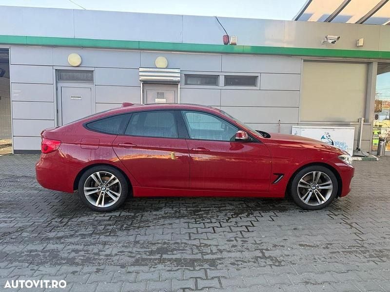 Second-hand BMW 325 Luxury Line 224 CP (164 kW) 2017 Culoarerosu Berlinǎ