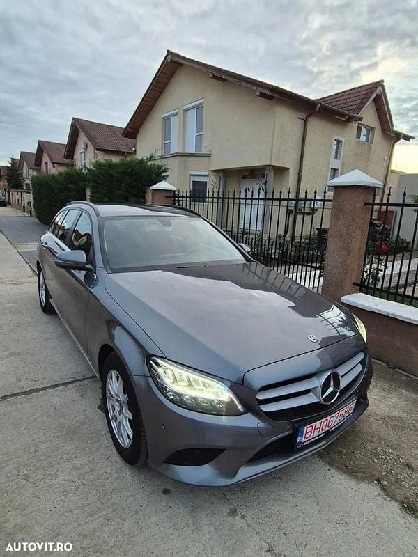 Culoaregri Second-hand 2018 Mercedes C180 Break | 13.300 EUR (Super Preț) - Imagine 1/4