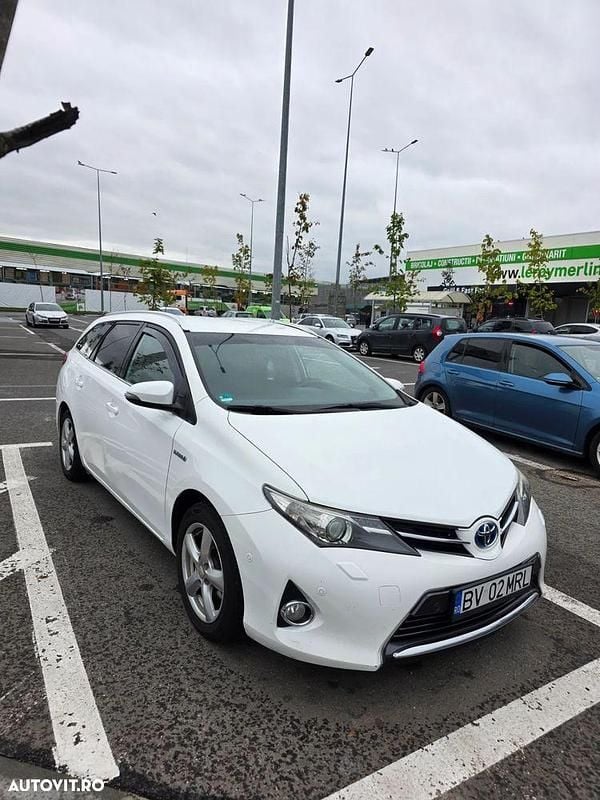 Culoarealb Utilizat 2014 Toyota Auris Break | 7.500 EUR - Imagine 1/4