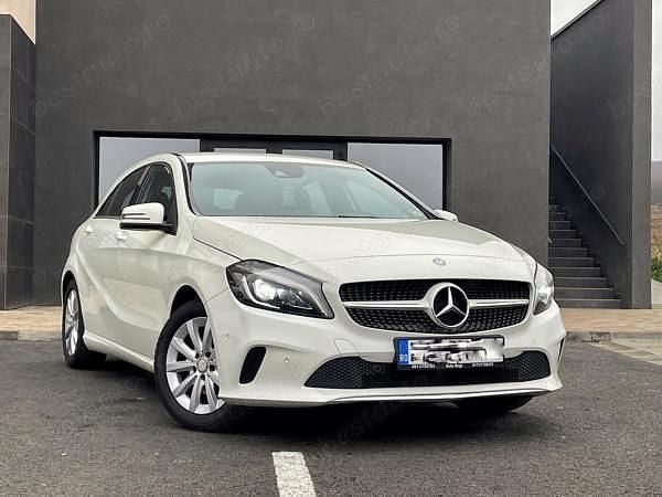 Alb Utilizat 2016 Mercedes A180 Hatchback | 13.500 EUR (Super Preț) - Imagine 1/4