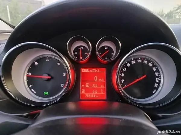 Second-hand Opel Insignia 130 CP (95 kW) 2012 Berlinǎ