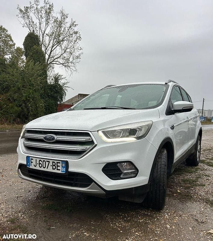 Culoarealb Utilizat 2019 Ford Kuga SUV | 12.500 EUR (Preț OK) - Imagine 1/4