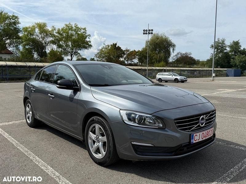 Culoaregri Utilizat 2018 Volvo S60 Berlinǎ | 11.450 EUR (Preț bun) - Imagine 1/4