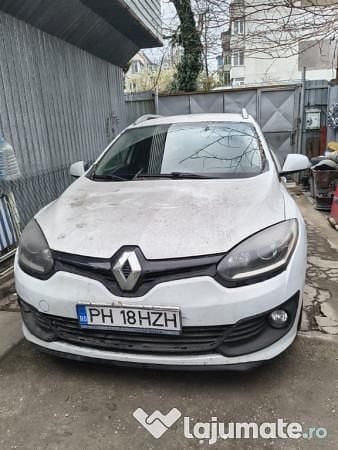 Utilizat 2011 Renault Mégane III Break | 2.800 EUR (Preț bun) - Imagine 1/4