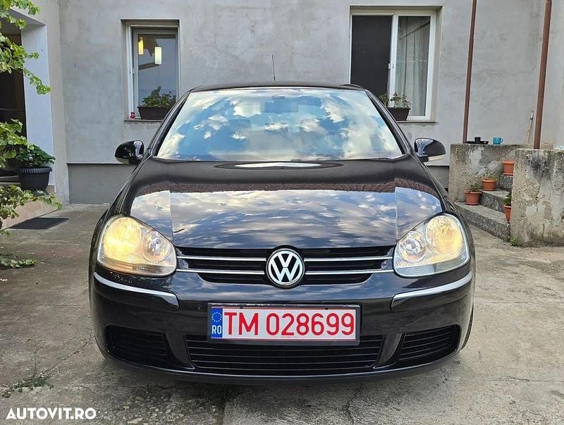 Culoarenegru Utilizat 2006 VW Golf V Comfortline Hatchback | 2.700 EUR (Preț OK) - Imagine 1/4