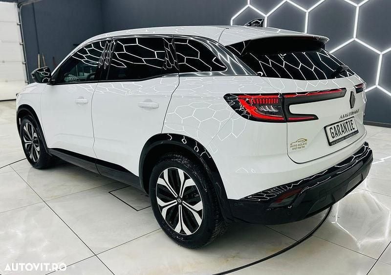 Second-hand Renault Austral 130 CP (95 kW) 2024 Culoarealb SUV
