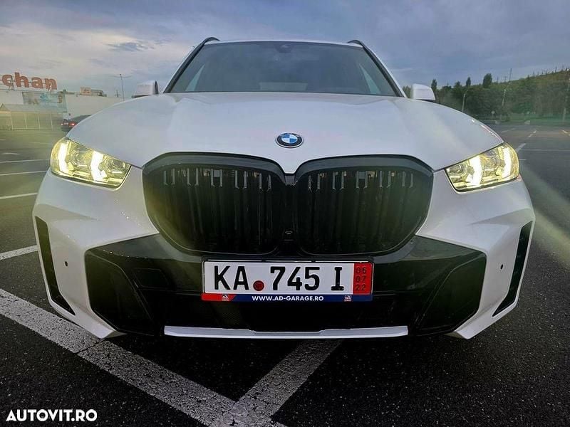 Culoarealb Utilizat 2020 BMW X5 Sport Line SUV | 39.999 EUR (Super Preț) - Imagine 1/4