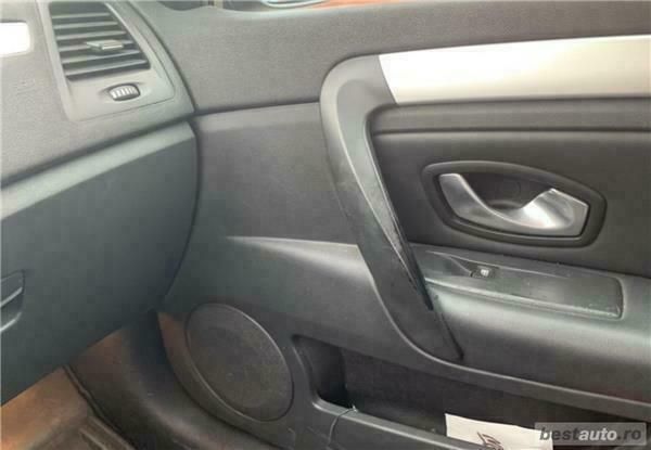 Negru Utilizat 2008 Renault Laguna III Hatchback | 2.900 EUR (Preț OK) - Imagine 1/4