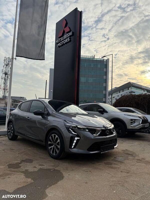 Second-hand Mitsubishi Colt Invite 91 CP (66 kW) 2024 Negru Hatchback