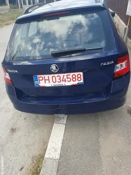 Albastru Utilizat 2016 Skoda Fabia Hatchback | 5.000 EUR - Imagine 1/4