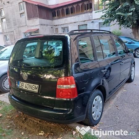 Negru Utilizat 2006 VW Touran Monovolum | 2.700 EUR (Preț OK) - Imagine 1/4