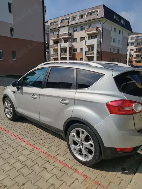 Utilizat 2010 Ford Kuga SUV | 6.350 EUR (Preț OK) - Imagine 1/4