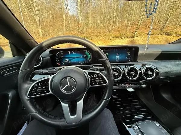 Second-hand Mercedes CLA180 150 CP (110 kW) 2021 Berlinǎ
