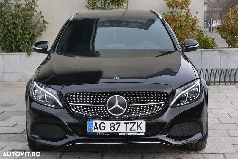Second-hand Mercedes C250 204 CP (150 kW) 2015 Culoarenegru Break