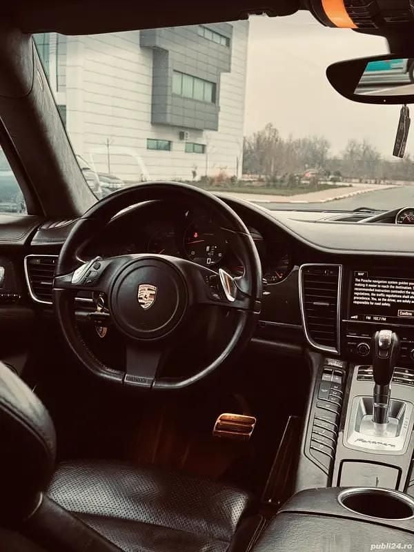 Second-hand Porsche Panamera 300 CP (220 kW) 2012 Berlinǎ