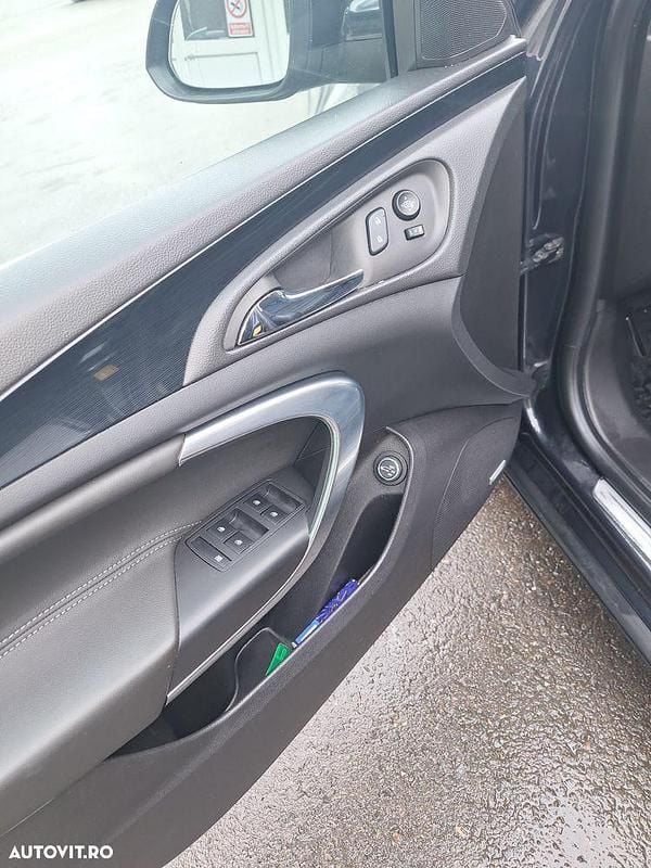 Second-hand Opel Insignia Edition 163 CP (119 kW) 2014 Culoarenegru Break