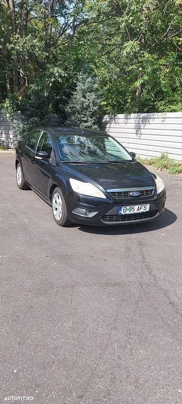 Negru Utilizat 2008 Ford Focus Trend Berlinǎ | 2.600 EUR (Preț OK) - Imagine 1/4