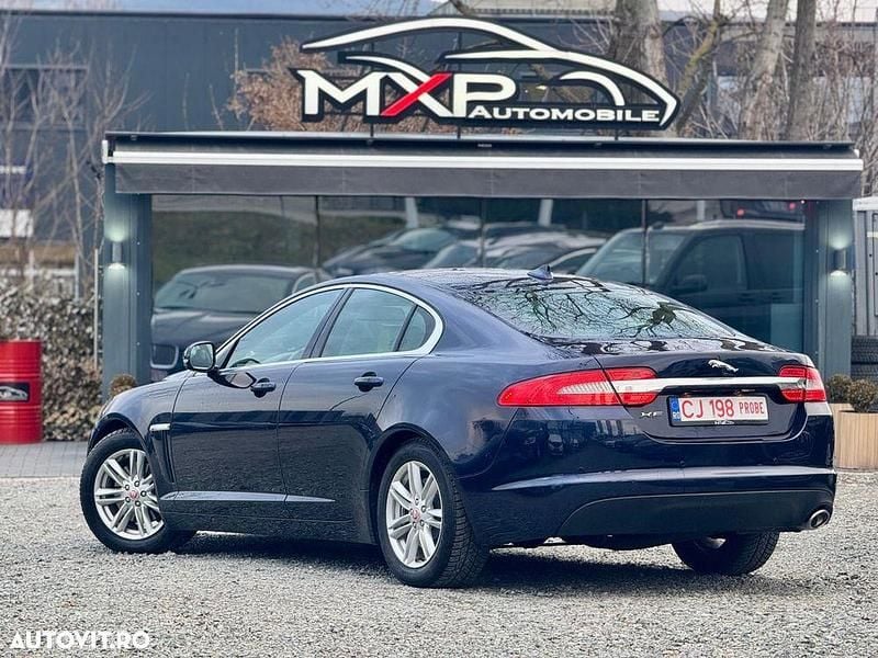 Second-hand Jaguar XF 163 CP (119 kW) 2014 Albastru Berlinǎ