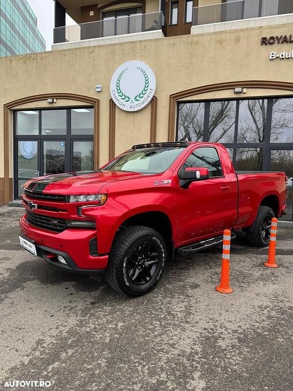 Second-hand Chevrolet Silverado 360 CP (264 kW) 2021 Culoarerosu SUV