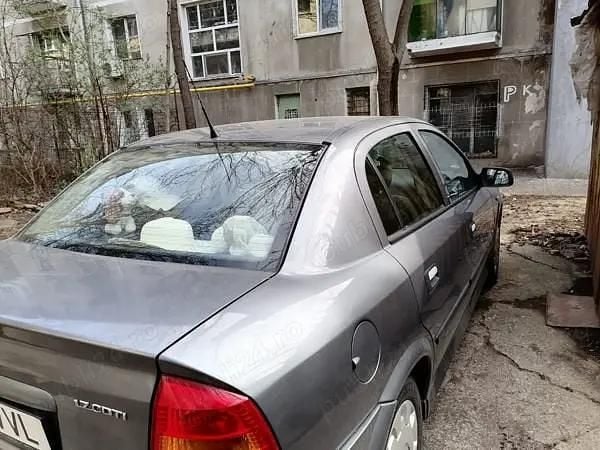 Second-hand Opel Astra 110 CP (80 kW) 2008 Berlinǎ