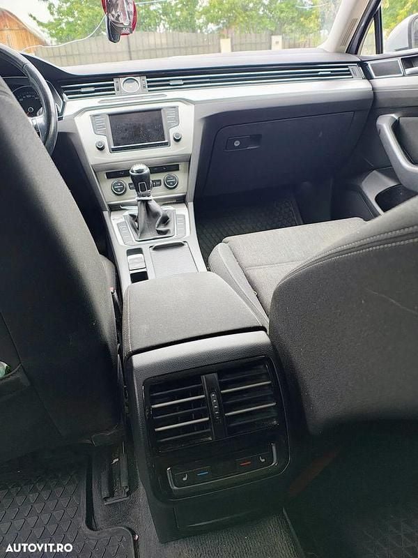 Second-hand VW Passat Comfortline 150 CP (110 kW) 2015 Culoaregri Break