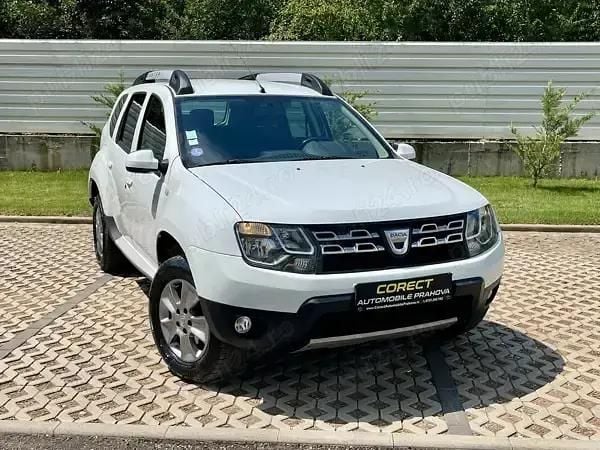Alb Utilizat 2015 Dacia Duster SUV | 7.150 EUR (Preț OK) - Imagine 1/4