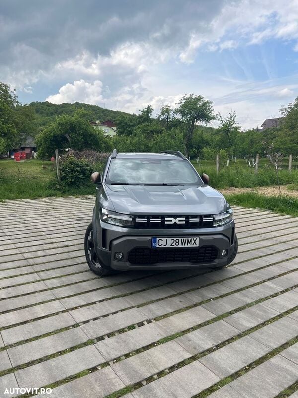 Gri Utilizat 2024 Dacia Duster SUV | 23.950 EUR - Imagine 1/4