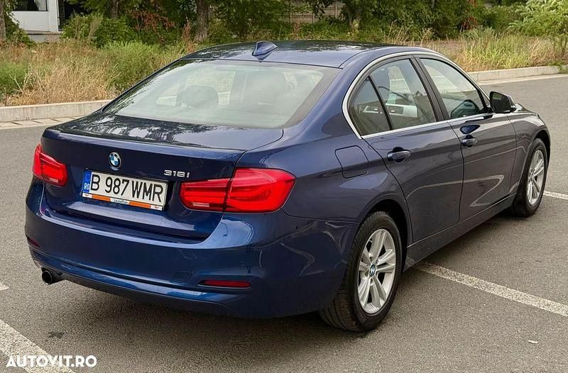 Second-hand BMW 318 Advantage 136 CP (100 kW) 2016 Culoarealbastru Berlinǎ