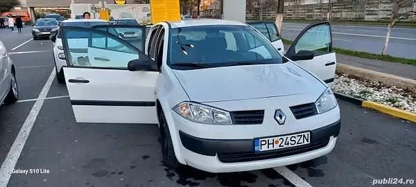 Alb Utilizat 2004 Renault Mégane II Hatchback | 890 EUR (Preț OK) - Imagine 1/4