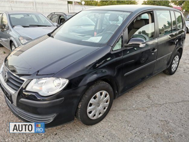 Negru Utilizat 2006 VW Touran Monovolum | 3.799 EUR (Puțin scump) - Imagine 1/4