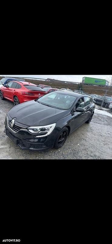 Second-hand Renault Mégane GrandTour LIMITED 100 CP (73 kW) 2018 Culoarenegru Break