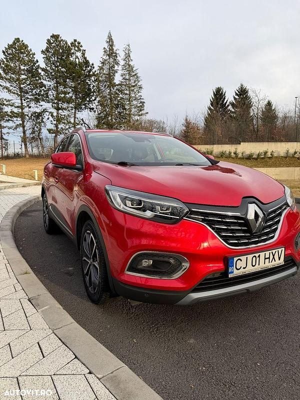 Second-hand Renault Kadjar Intens 159 CP (116 kW) 2019 Culoarerosu SUV