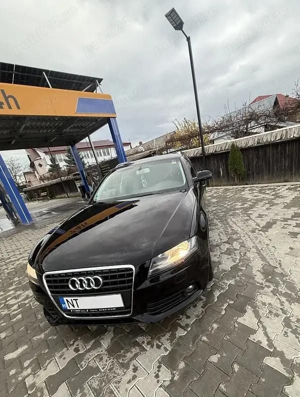 Utilizat 2011 Audi A4 | 6.500 EUR (Preț OK) - Imagine 1/4