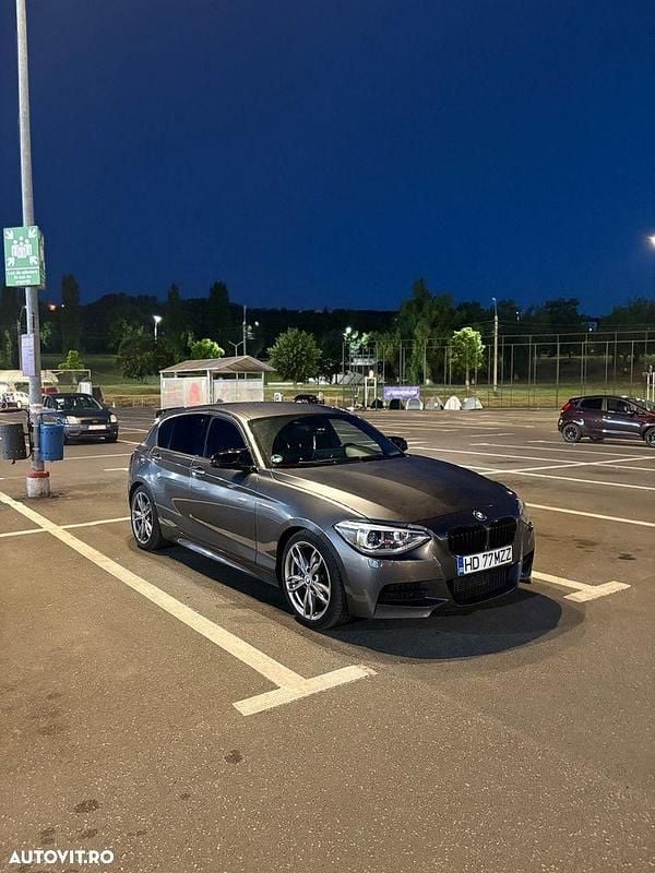 Gri Utilizat 2015 BMW M135 Sport Line Hatchback | 17.450 EUR - Imagine 1/4
