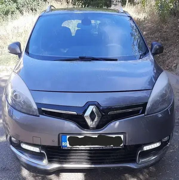 Utilizat 2014 Renault Grand Scénic III Monovolum | 6.500 EUR (Preț OK) - Imagine 1/4