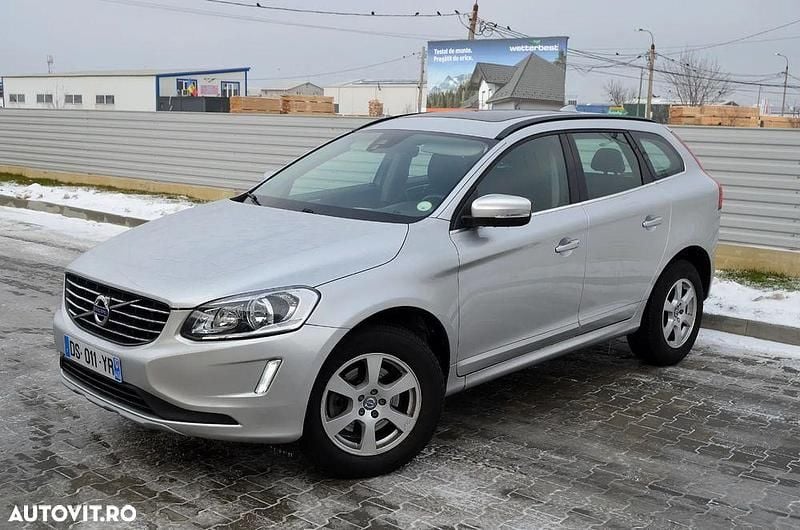 Culoareargint Second-hand 2015 Volvo XC60 Momentum SUV | 12.700 EUR (Preț OK) - Imagine 1/4